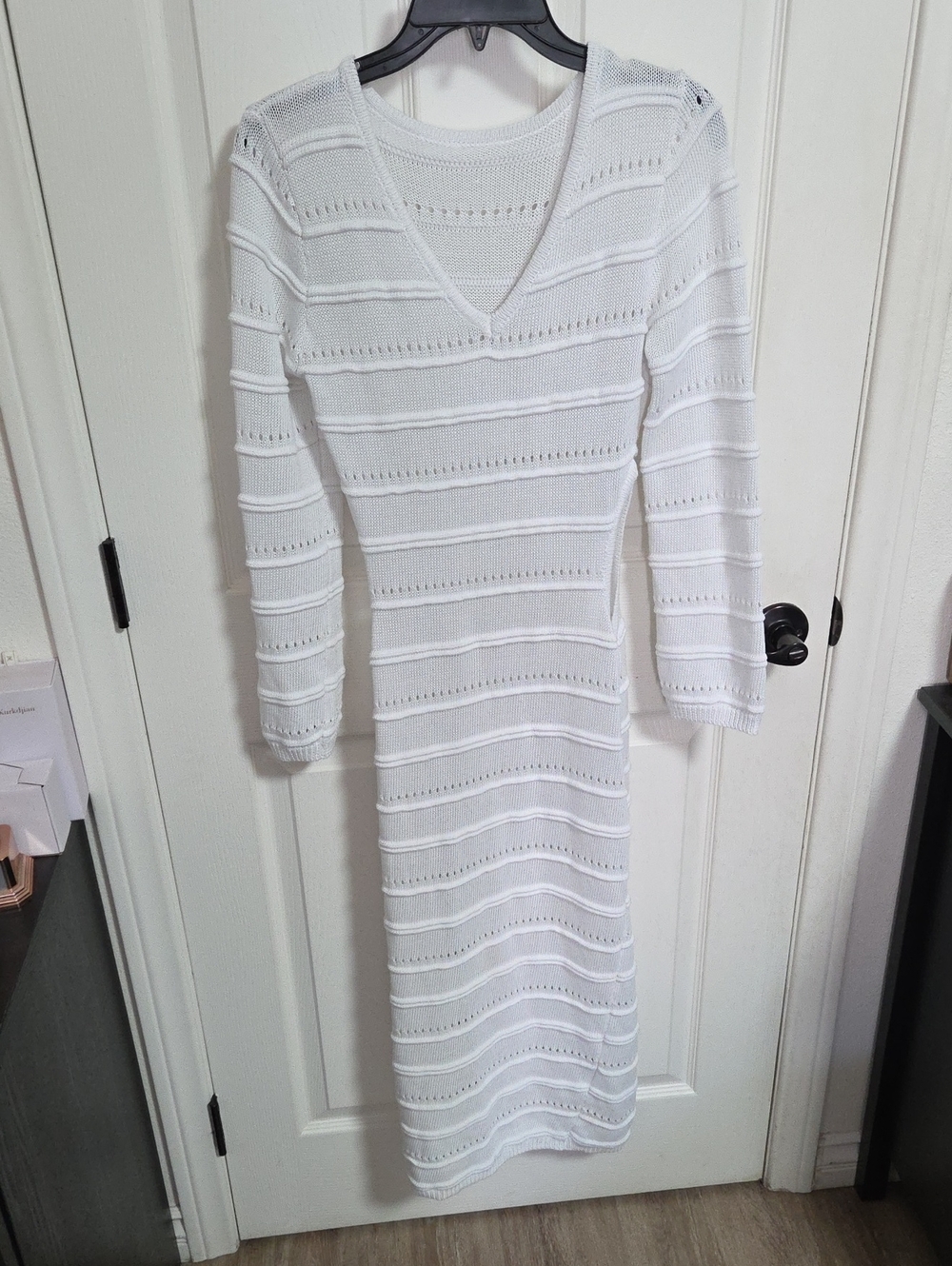 White Knit V‑Neck Long Sleeve Midi Dress